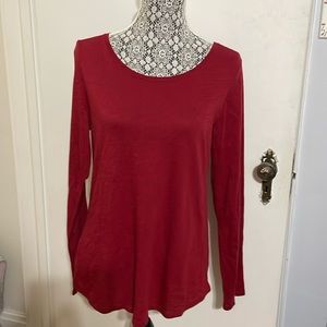 Sonoma long sleeve t-shirt in winter red size M NWOT.